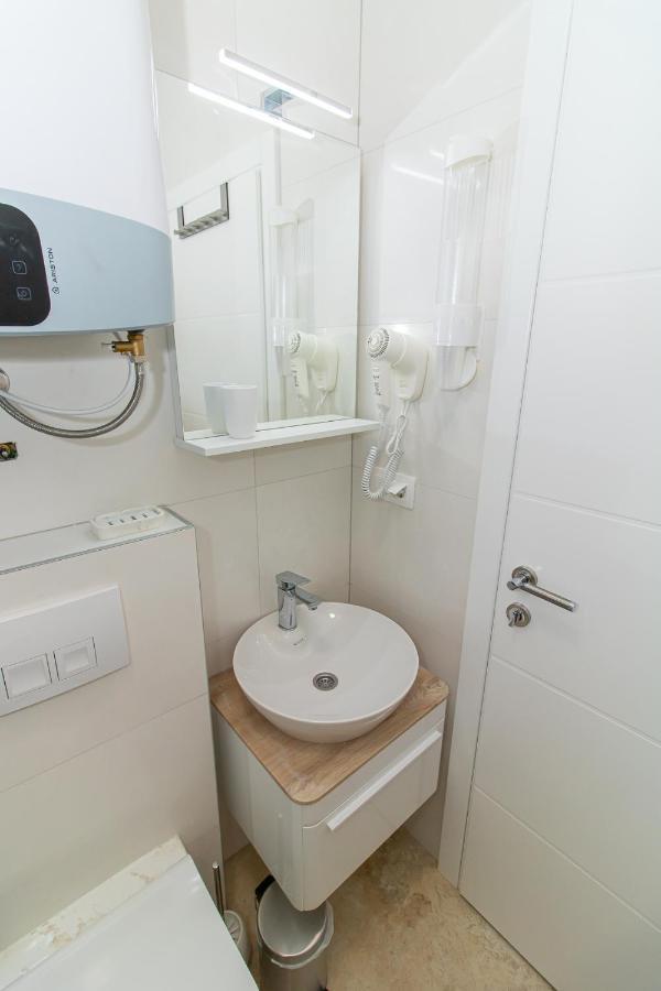 Luxury Apartments Iris Μόσταρ Εξωτερικό φωτογραφία
