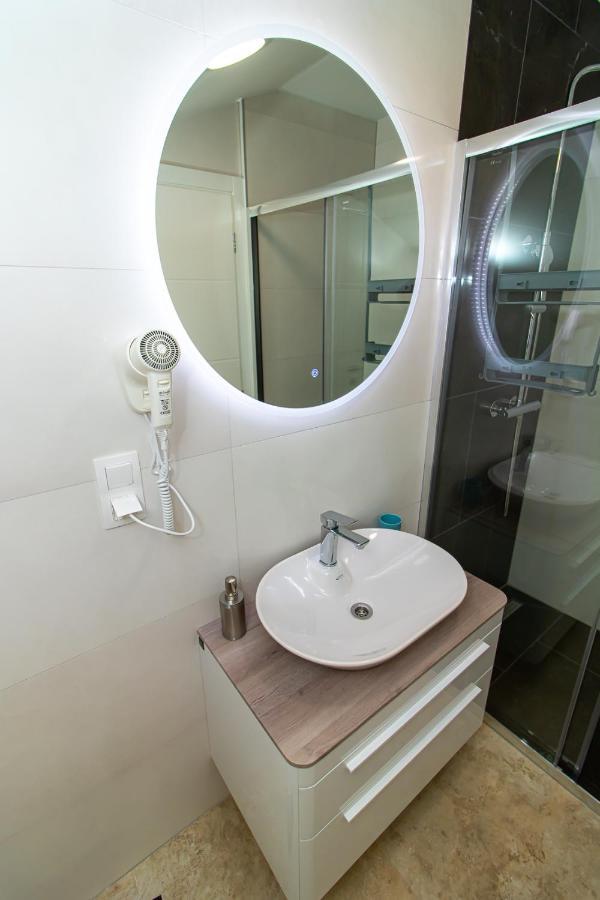 Luxury Apartments Iris Μόσταρ Εξωτερικό φωτογραφία